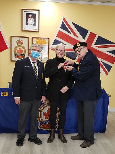 Silver Cross Mother Bonnie Rushowick